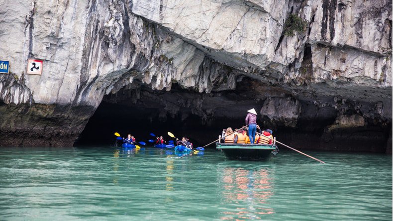 Explore Halong's Smallest Cave: Luon Cave