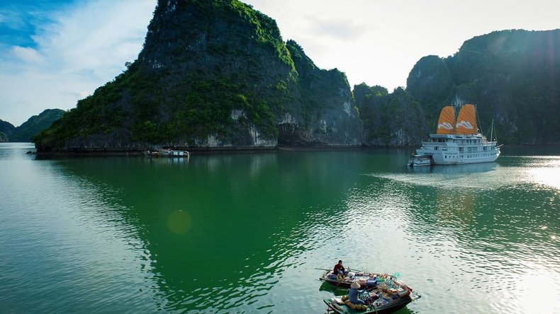 Halong Bay Overnight Cruise Or Day Cruise Which One Should I Choose