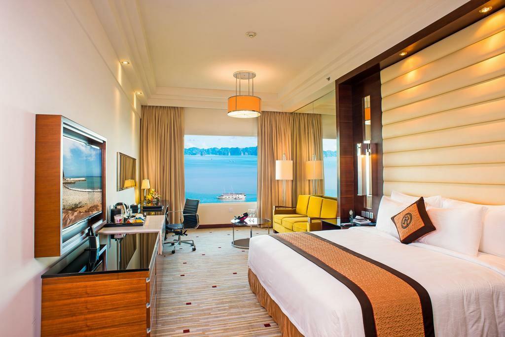 Best Luxury Hotels and Resorts in Halong Bay